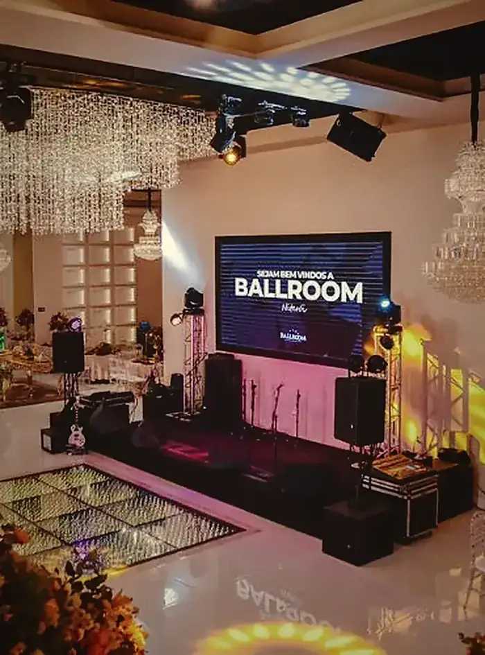 Salão do Ballroom Niterói montado para evento